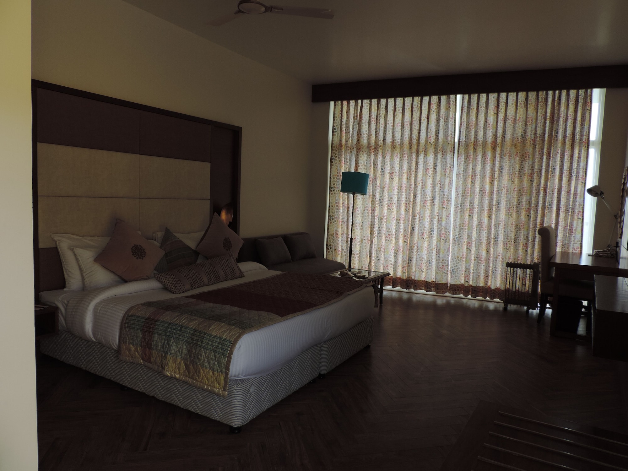 Room, King Bed, Forest View, Balcony، JuSTa Luxe Mukteshwar Retreat and Spa Mukteshwar 2/5