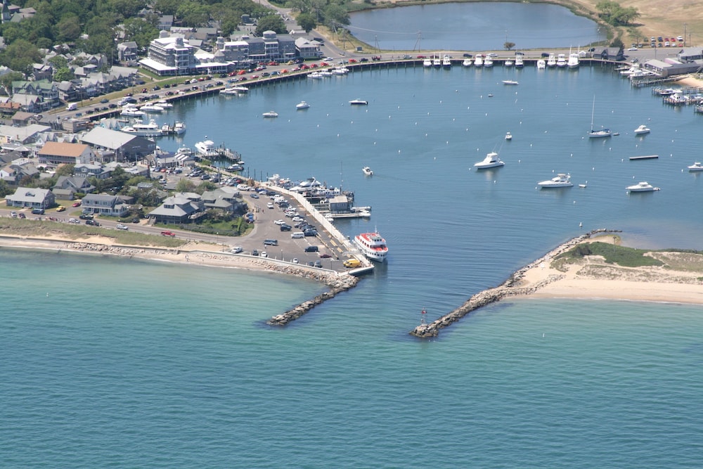 Falmouth Inn 62/65