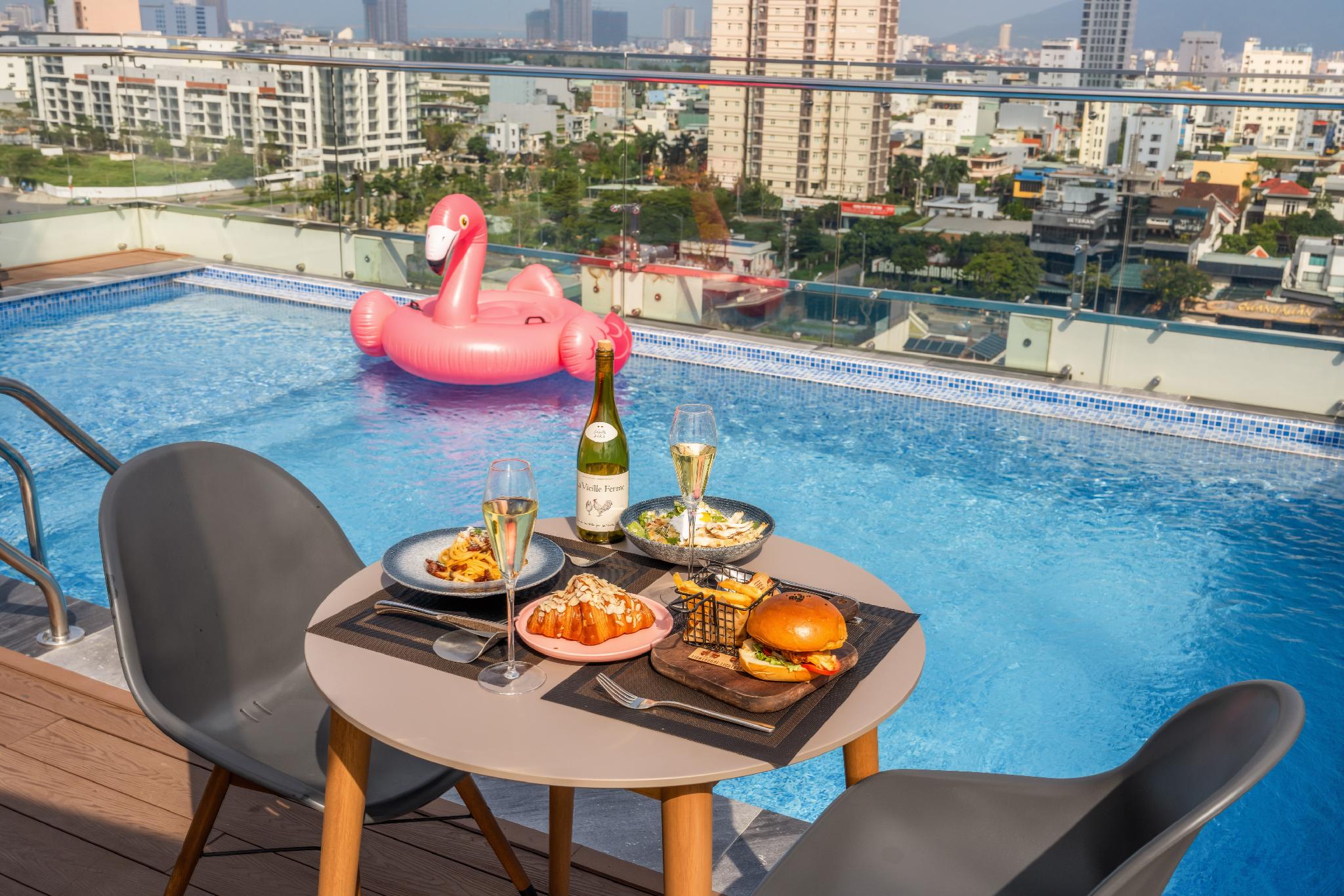 Amber Bay Hotel & Suites Da Nang 14/24
