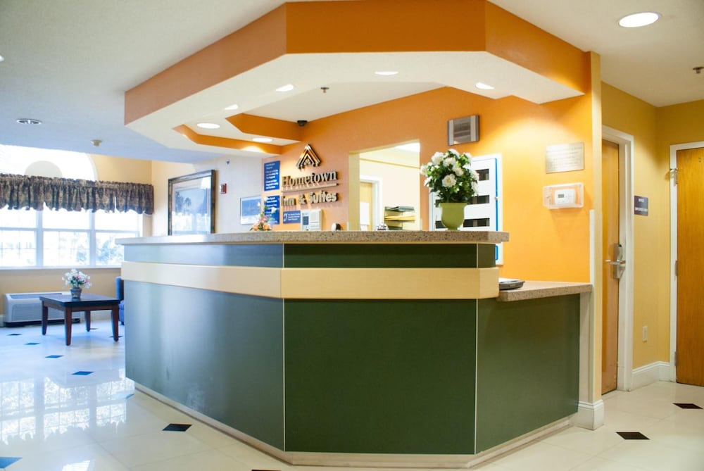 Hometown Inn Suites Jacksonville Butler Blvd Southpoint 2/39