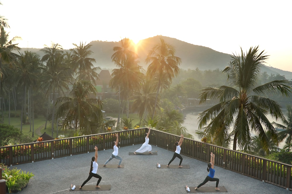 Candi Beach Resort And Spa 46/52