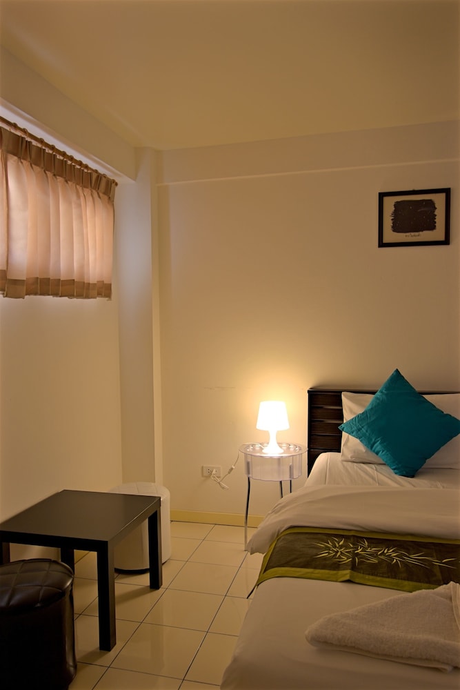 Charn Residence 18/31
