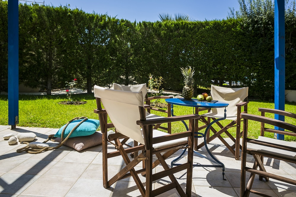 Avithos Resort 78/92