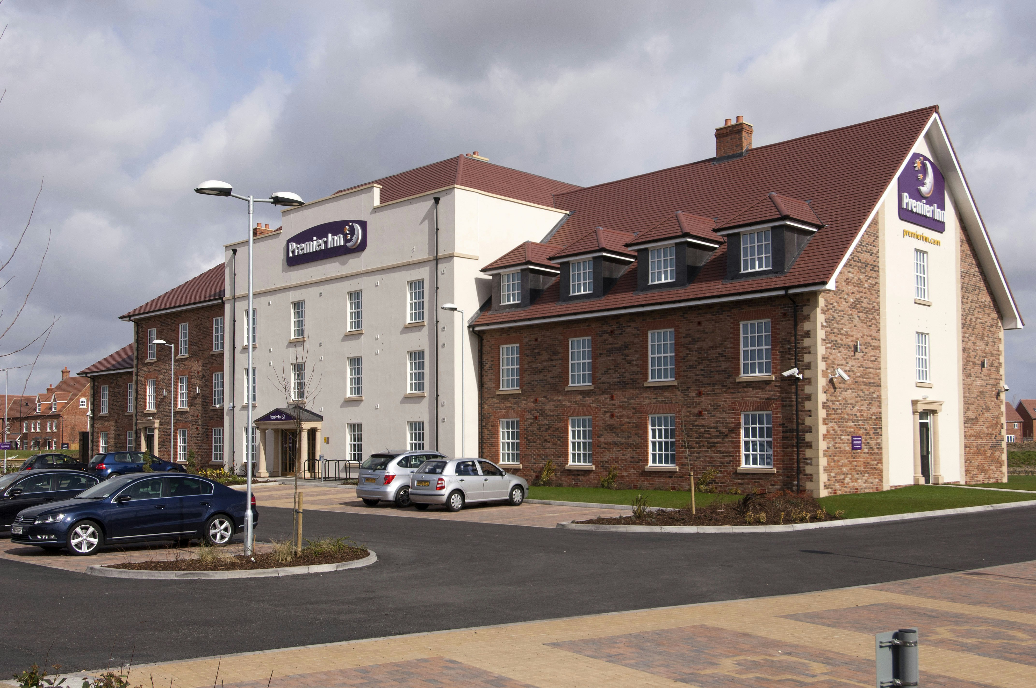 Premier Inn Bedford South A421 32/40