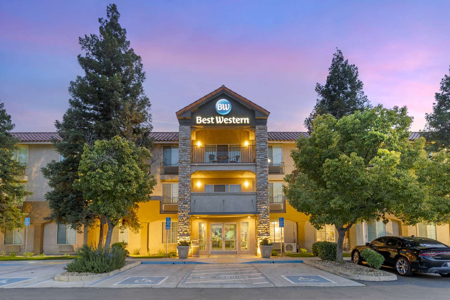 Best Western Visalia Hotel 2/55