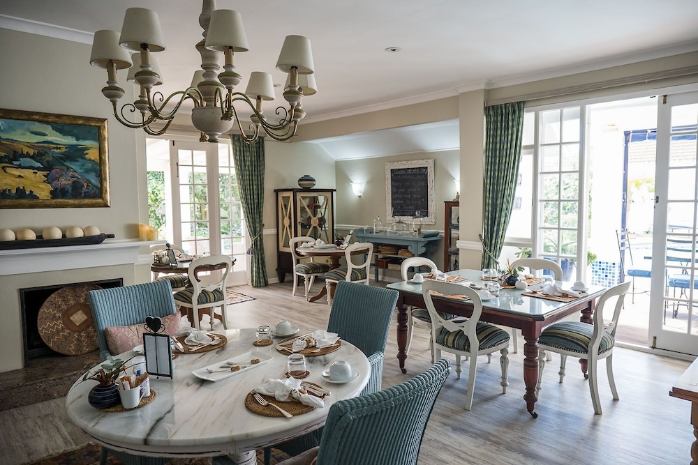 Admiralty Beach House 30/50