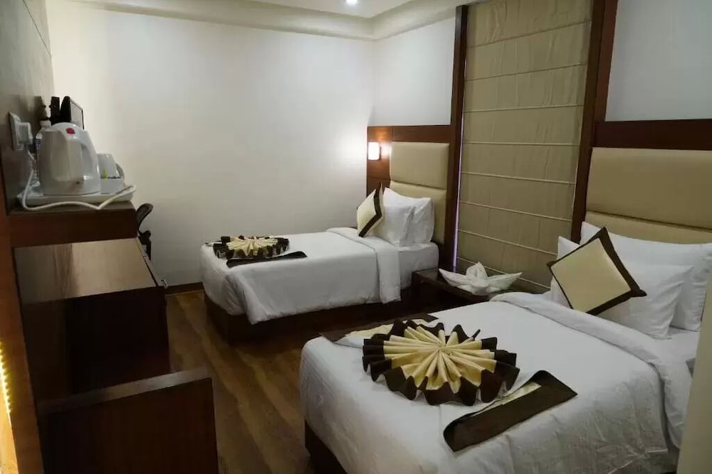 Hotel Jaipur Central 8/21