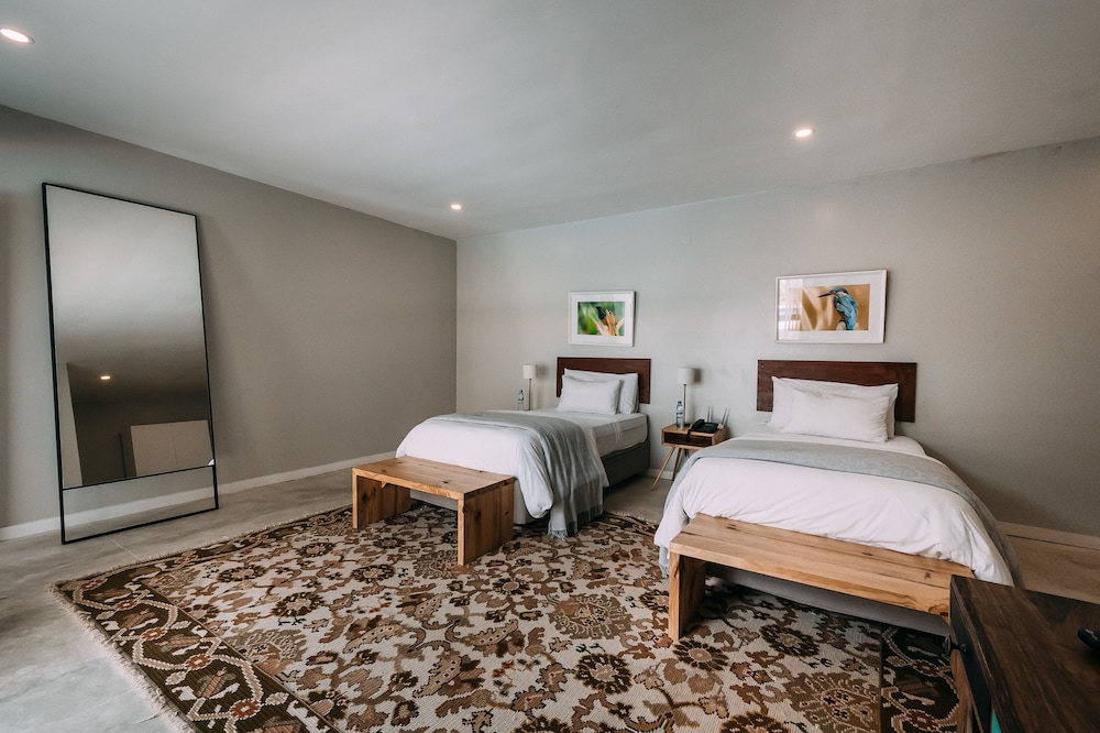 Joli Guesthouse 20/50