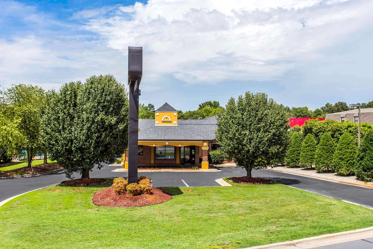Quality Inn Albemarle NC 13/14