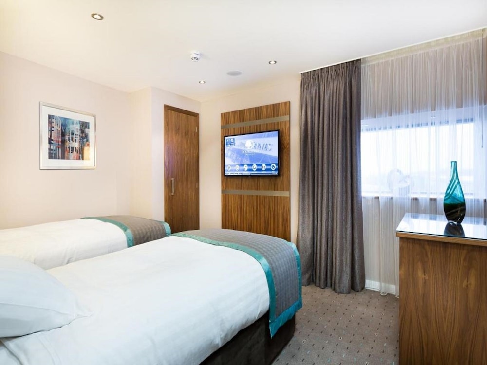 Doubletree By Hilton Milton Keynes 18/83