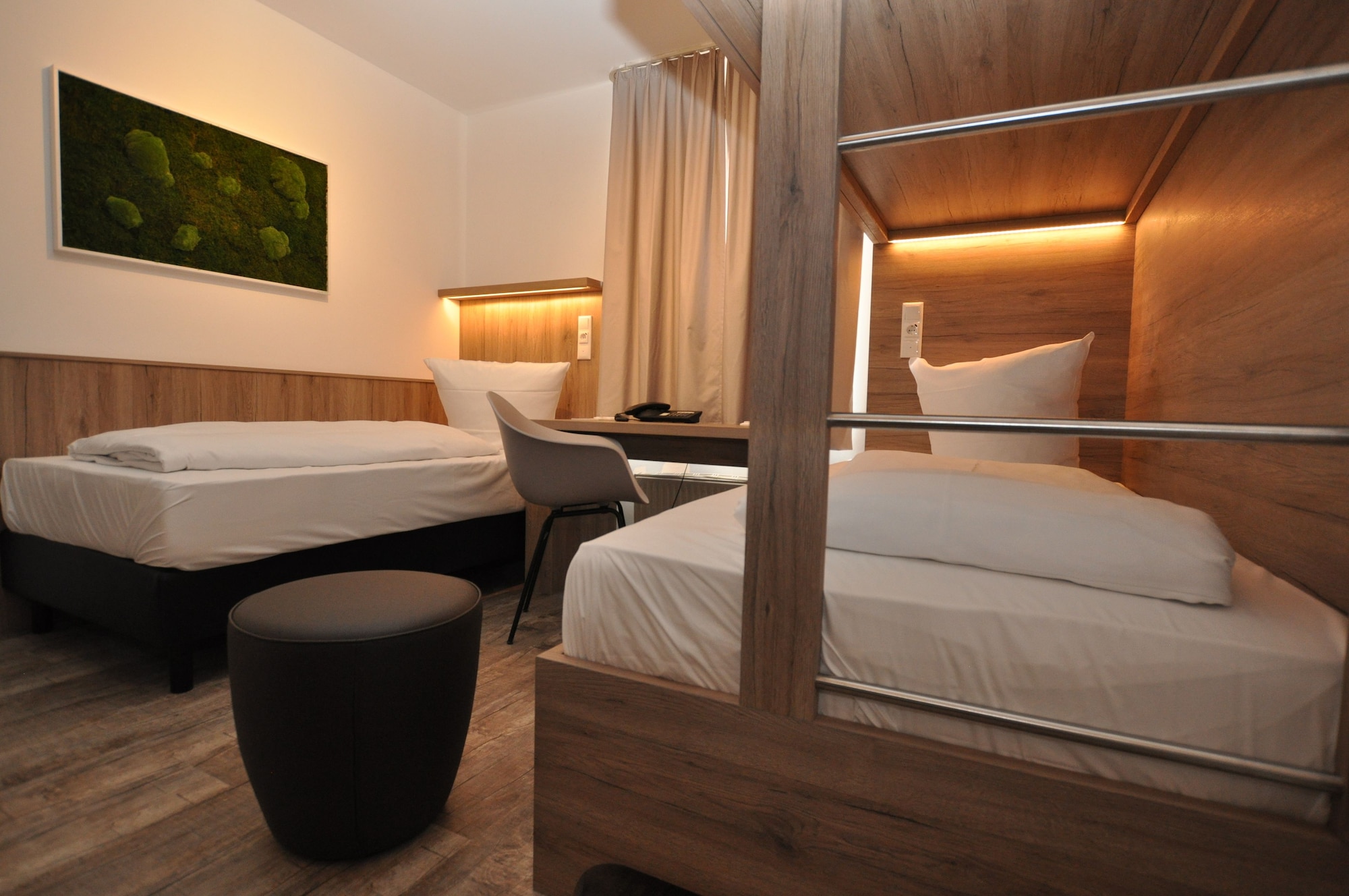 ROOM, TRIPLE