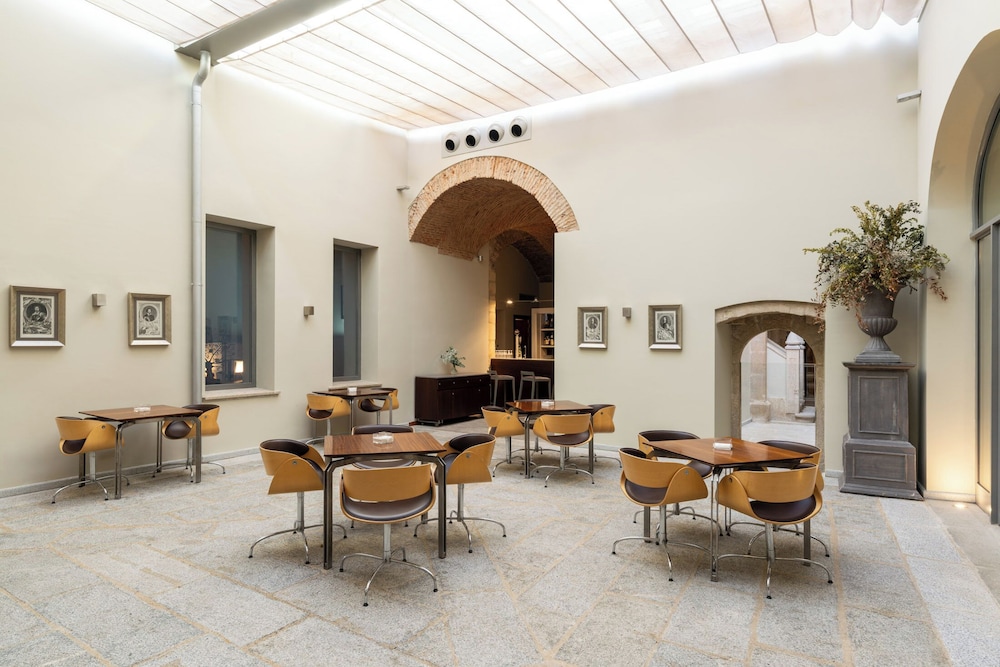 Parador De Caceres 44/63