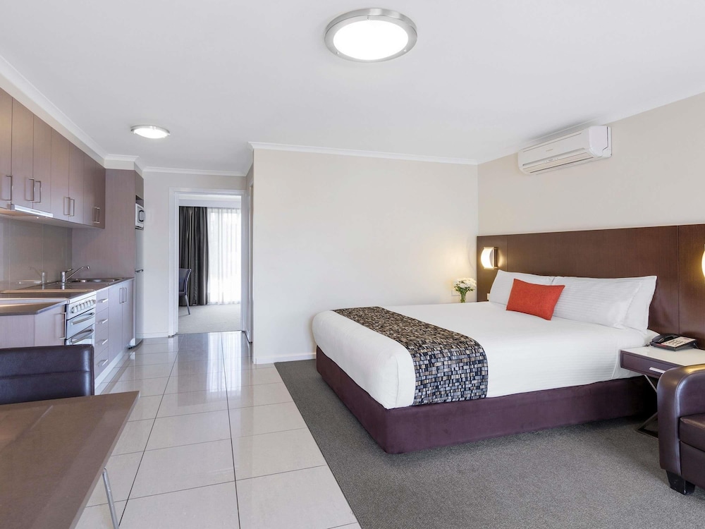 Mercure Wagga Wagga 16/50