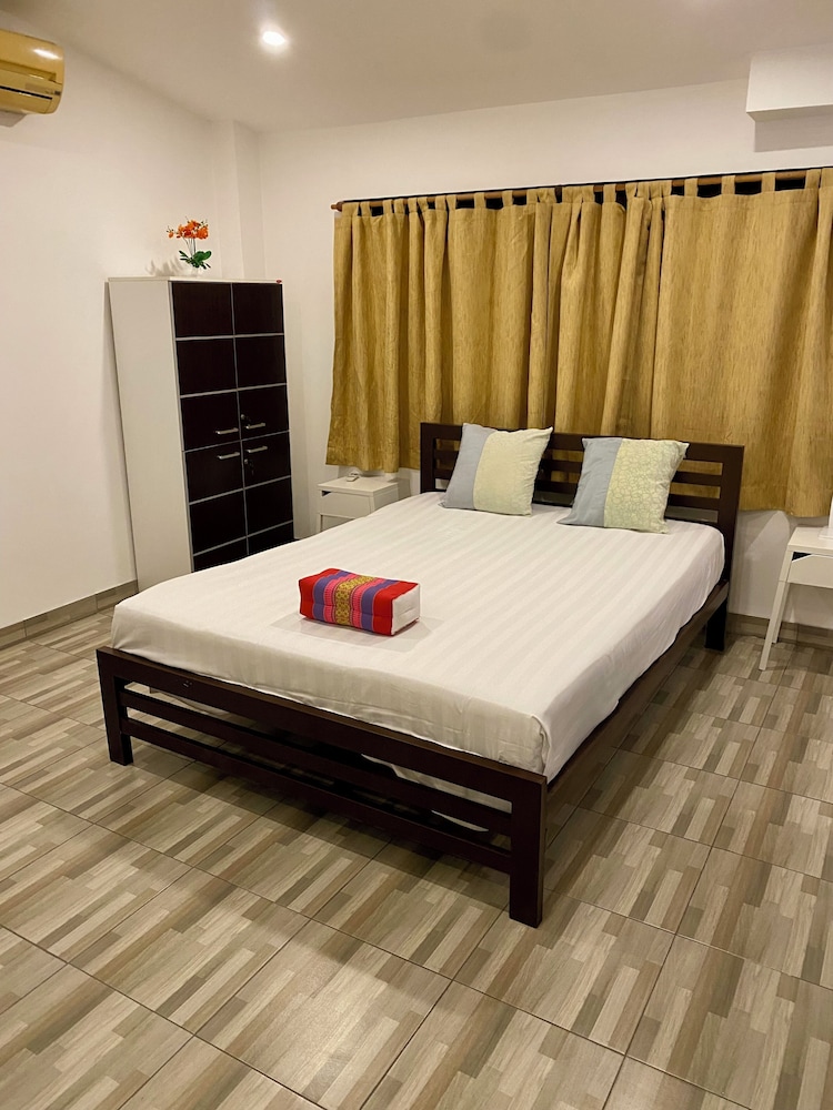 Eden Bungalows 17/71