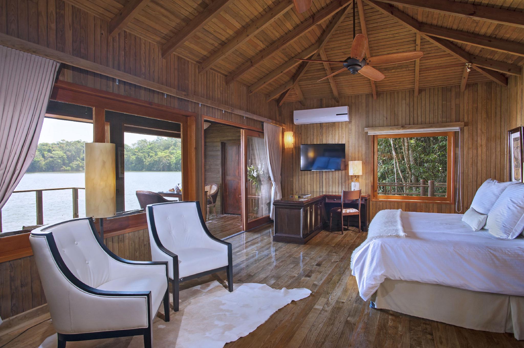 Master, Suite, Single, Water Front