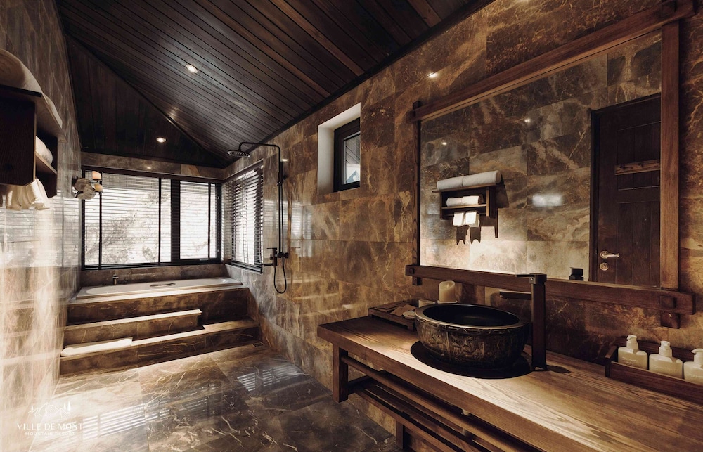 Ville De Mont Mountain Resort 24/50