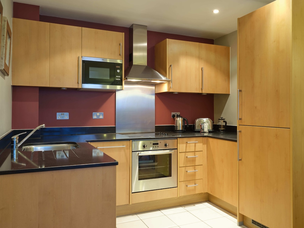 Marlin Apartments Empire Square 23/26