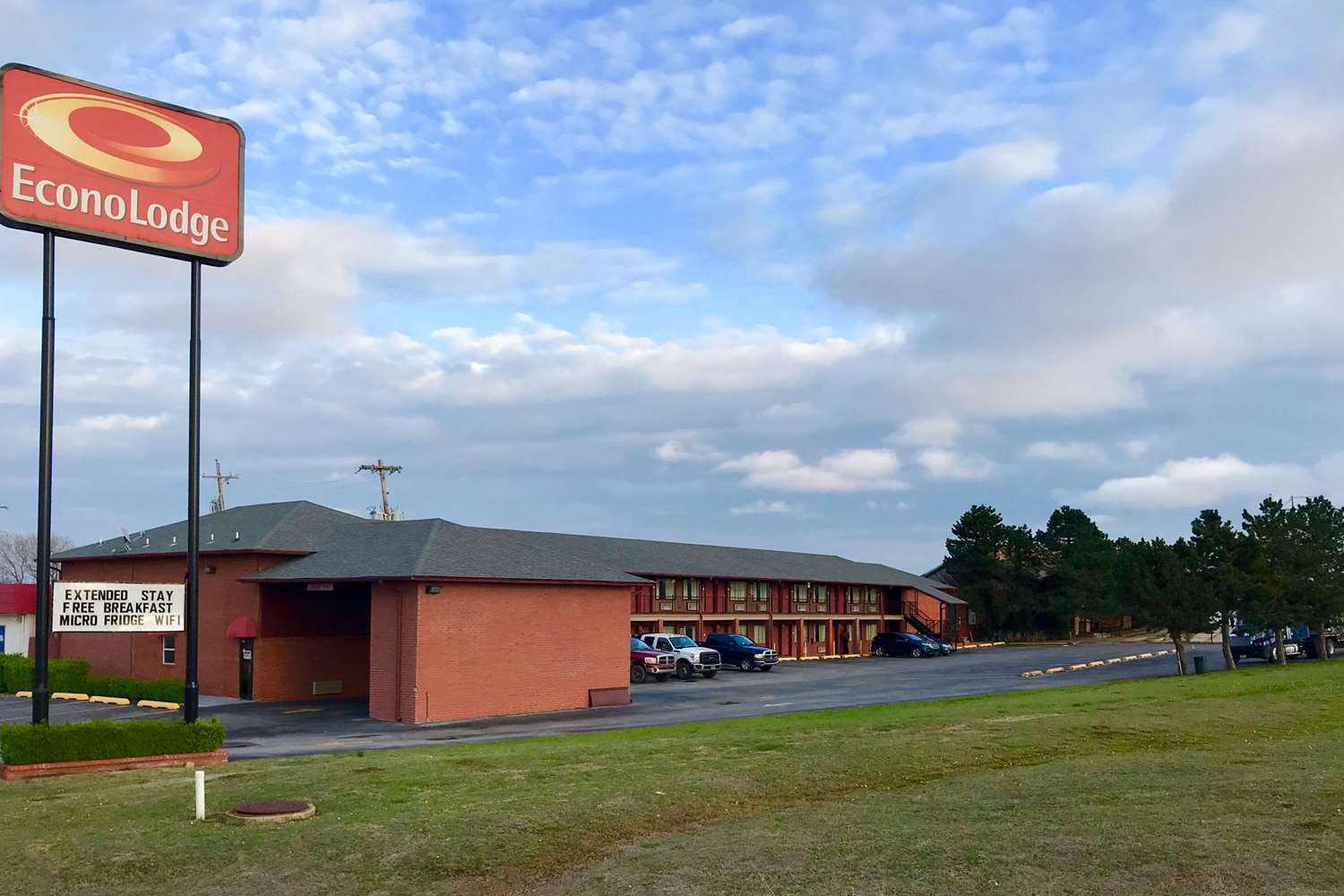 Econo Lodge Purcell 18/18