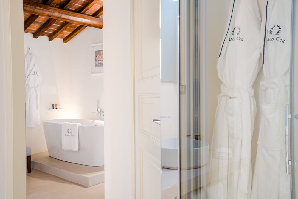 Palazzo Cini Luxury Rooms In Pisa 30/50