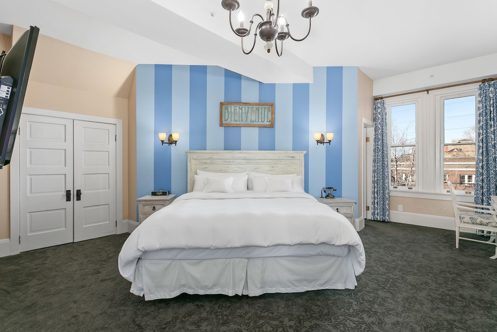 DOUBLE BED