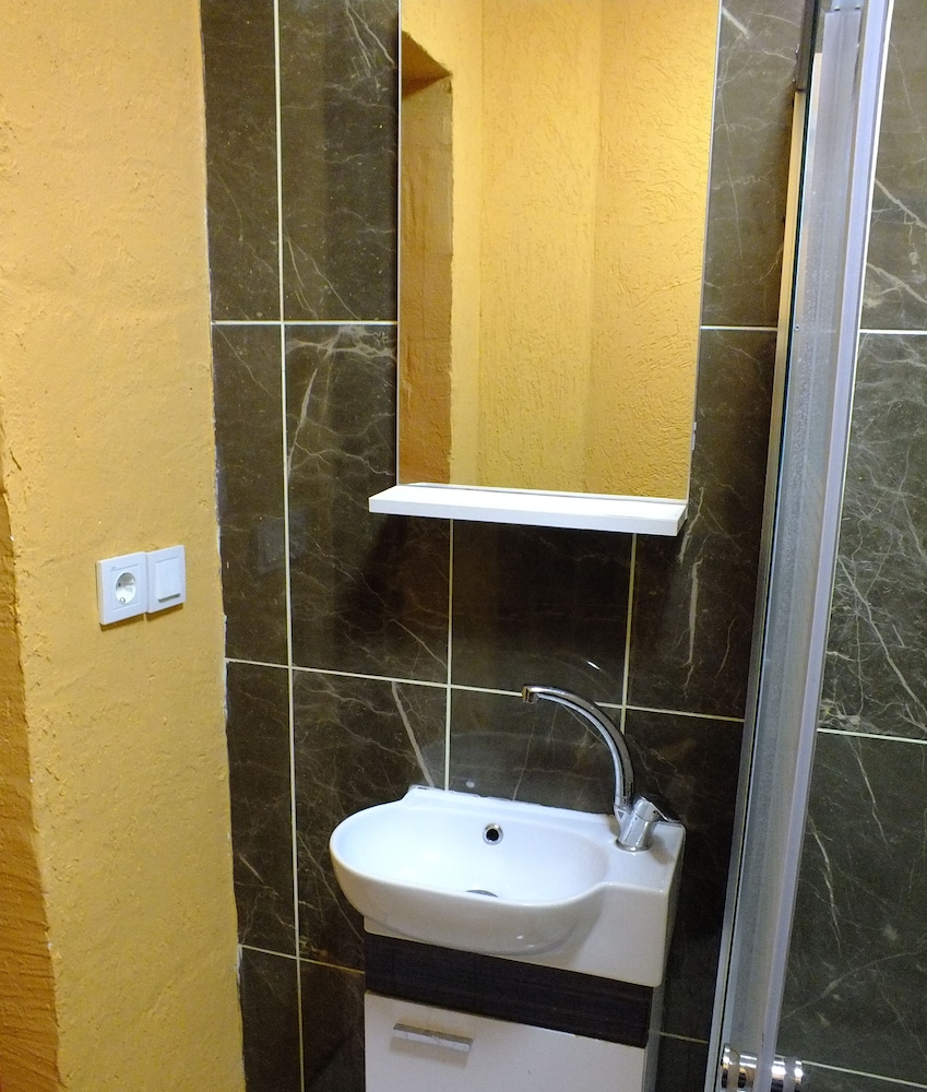 Artura Suite 48/50