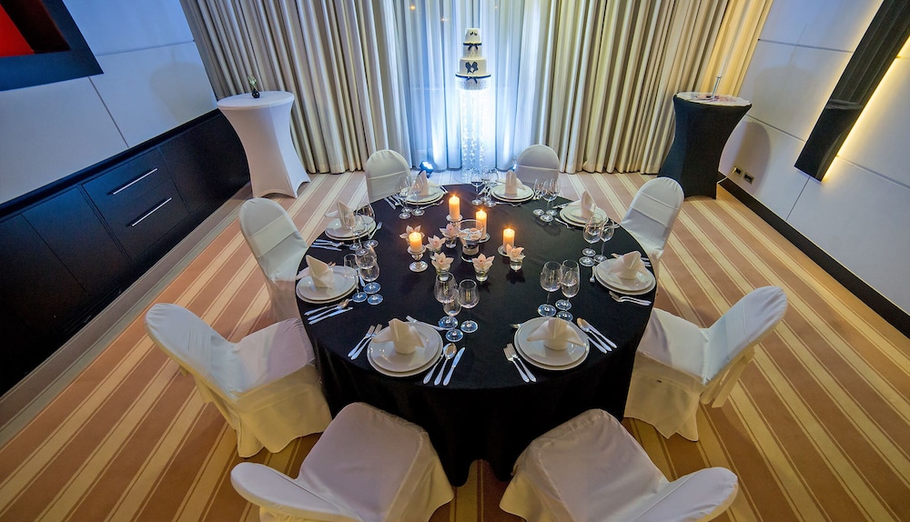 Antunovic Hotel 38/50