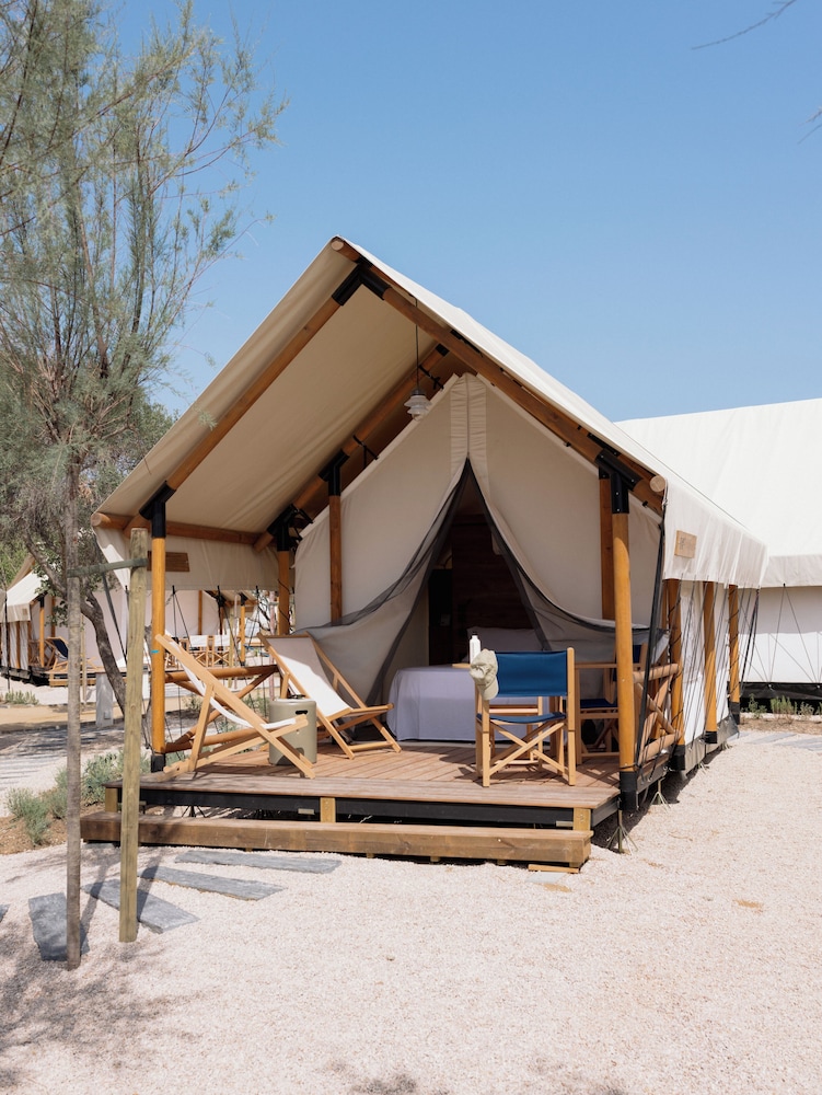 wecamp Cadaques 4/44