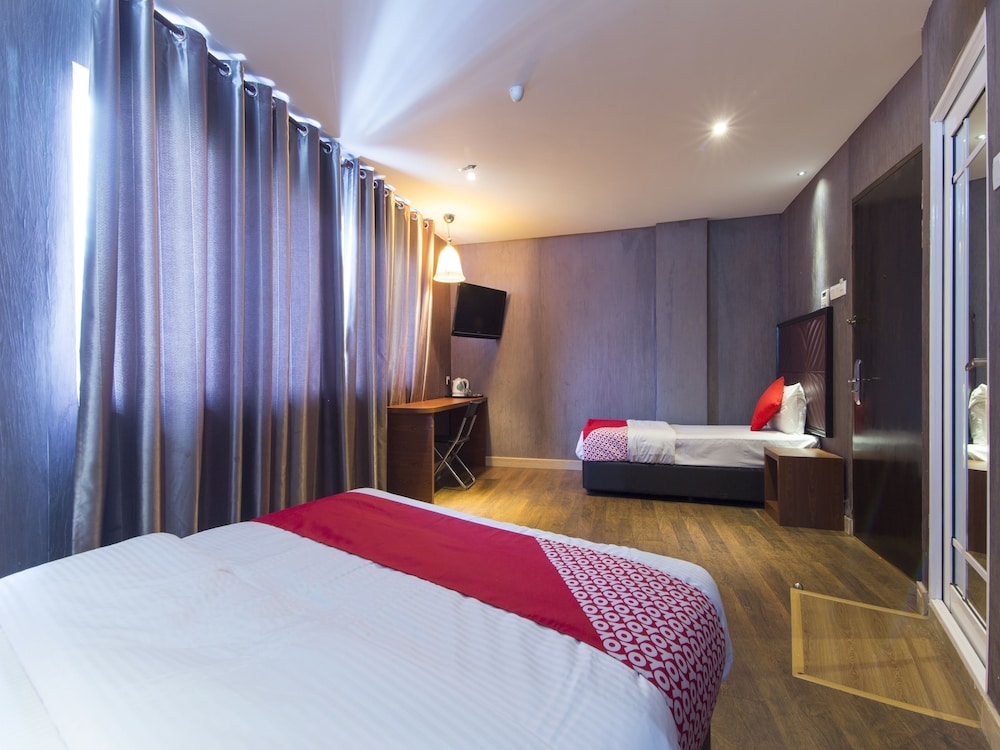 OYO 90894 Hotel Smc I-city 28/54