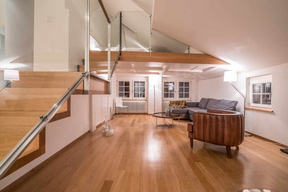 Lake Side Location Bellevue 25/43