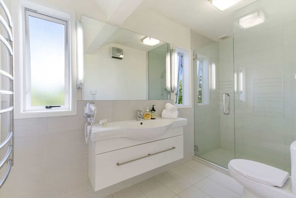 Waiheke Island Resort 70/70