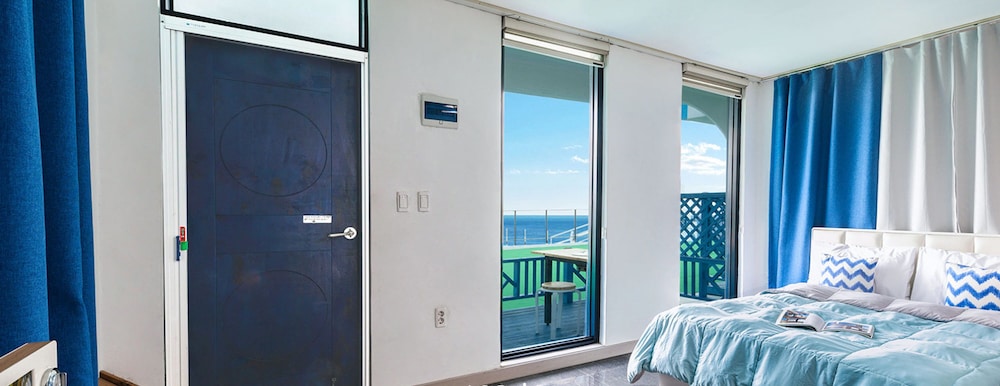 Namhae Santorini N Pension 5/50