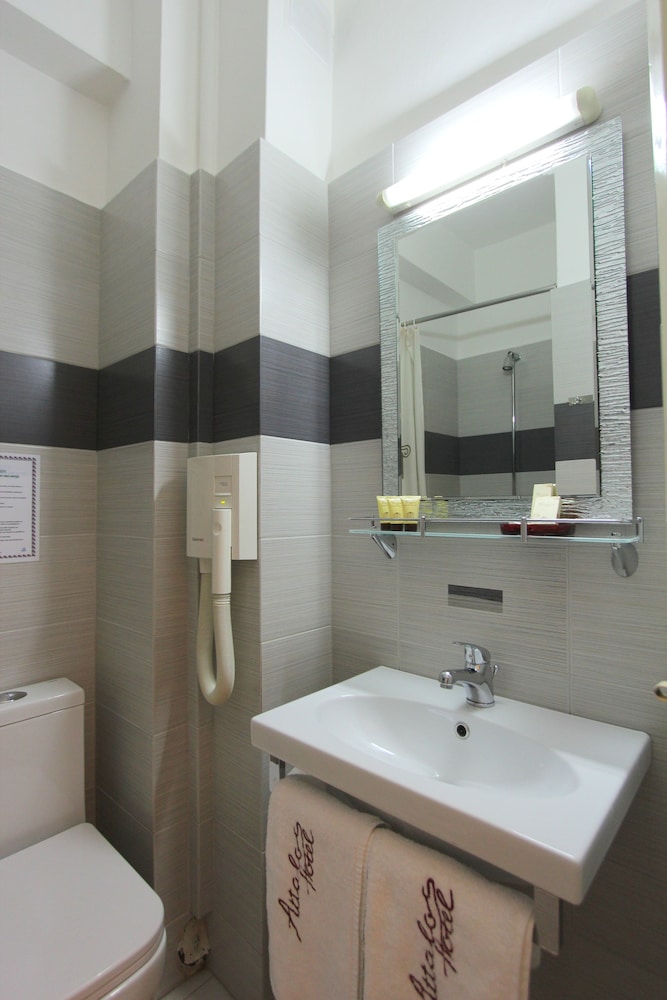 Attalos Hotel 45/48