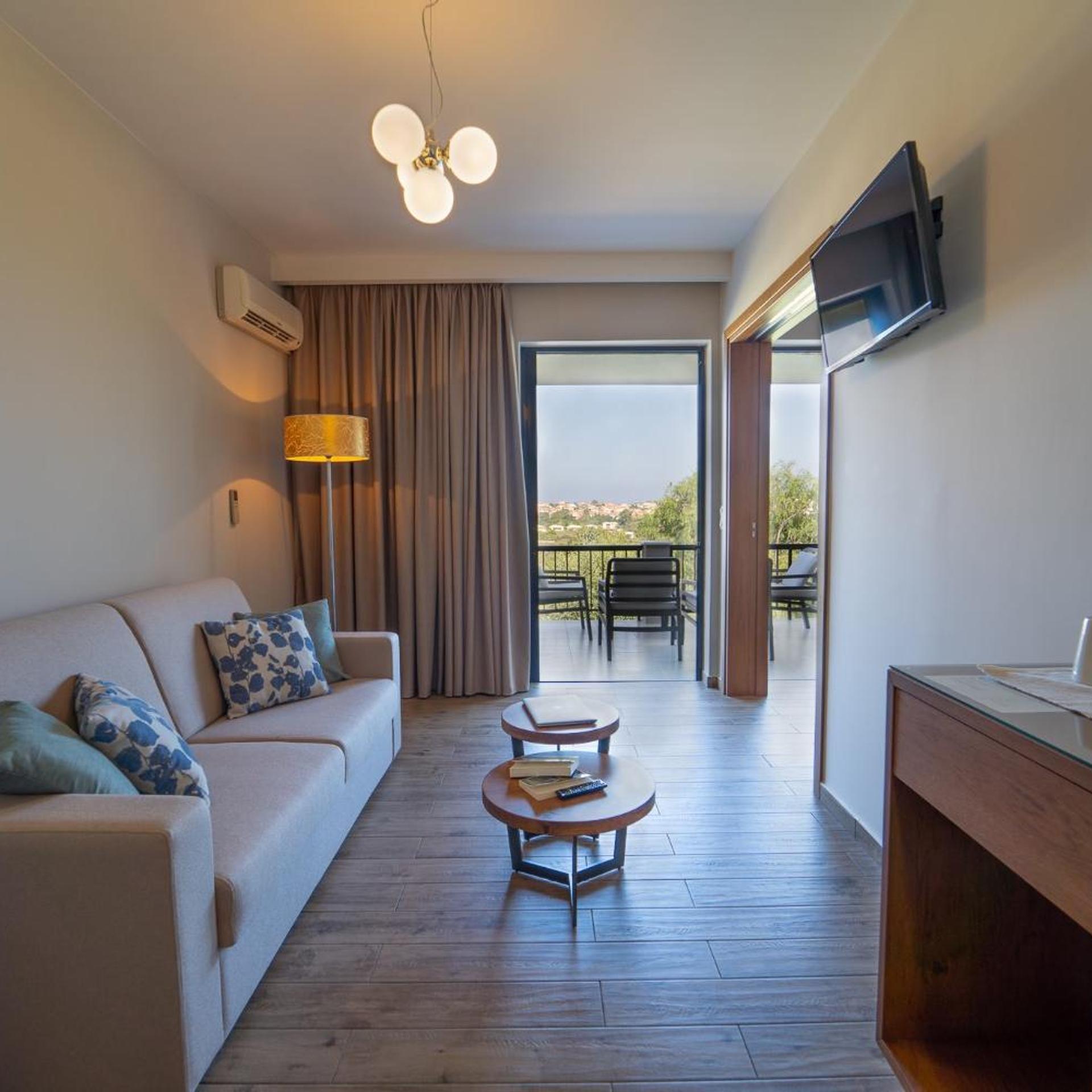 Achilles Hill Hotel 78/100