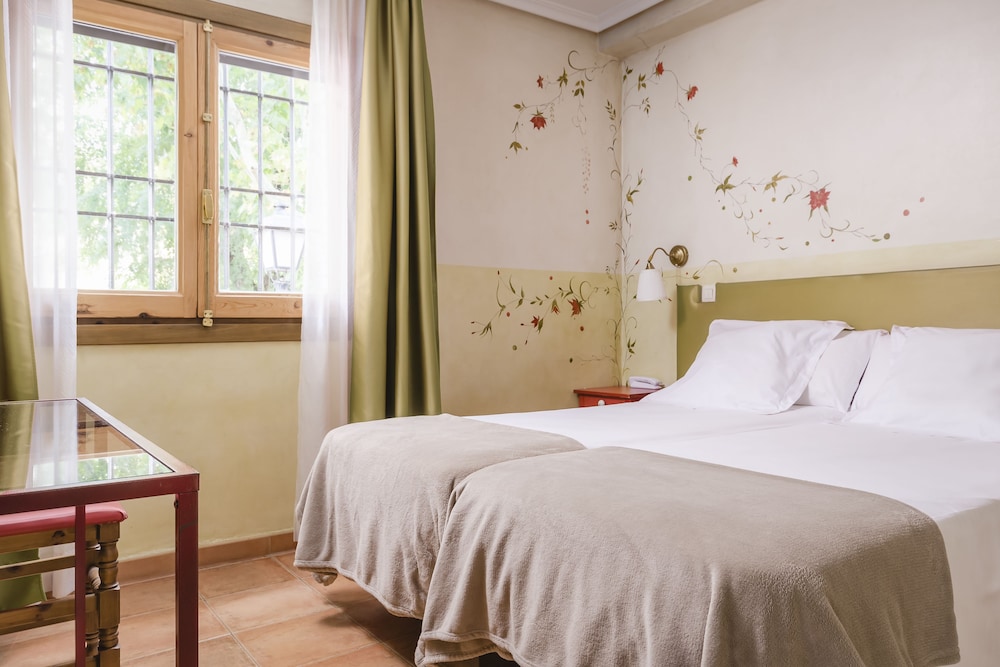EL HOSTAL PUERTA BISAGRA. 17/60