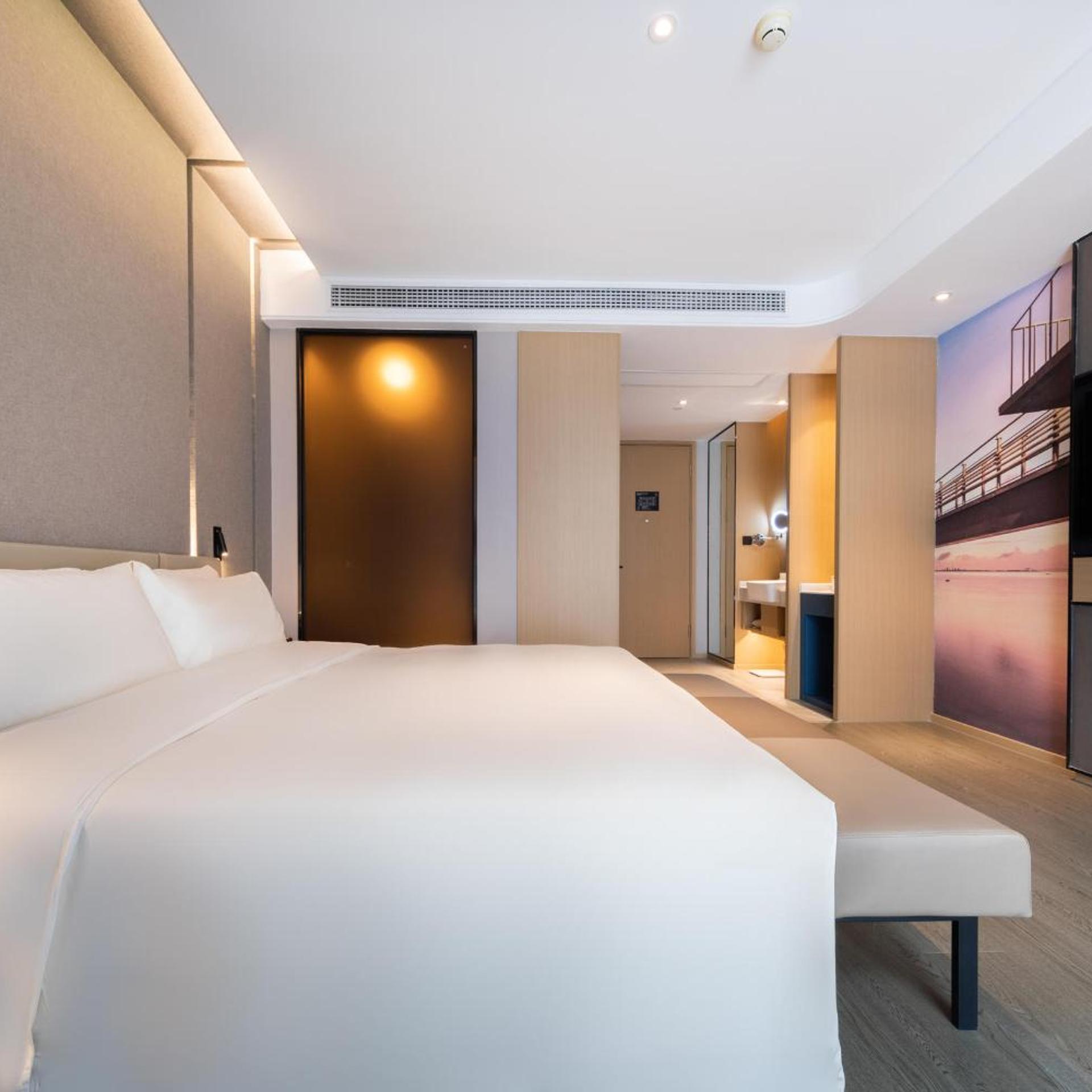 Atour Hotel (Xiamen Jimei Lake Business Center) 12/55