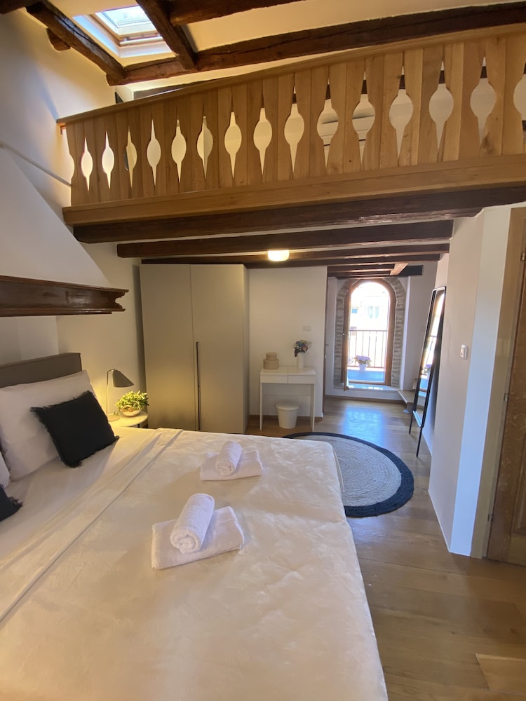 Noemi's Rooms - Adults Only 18/62