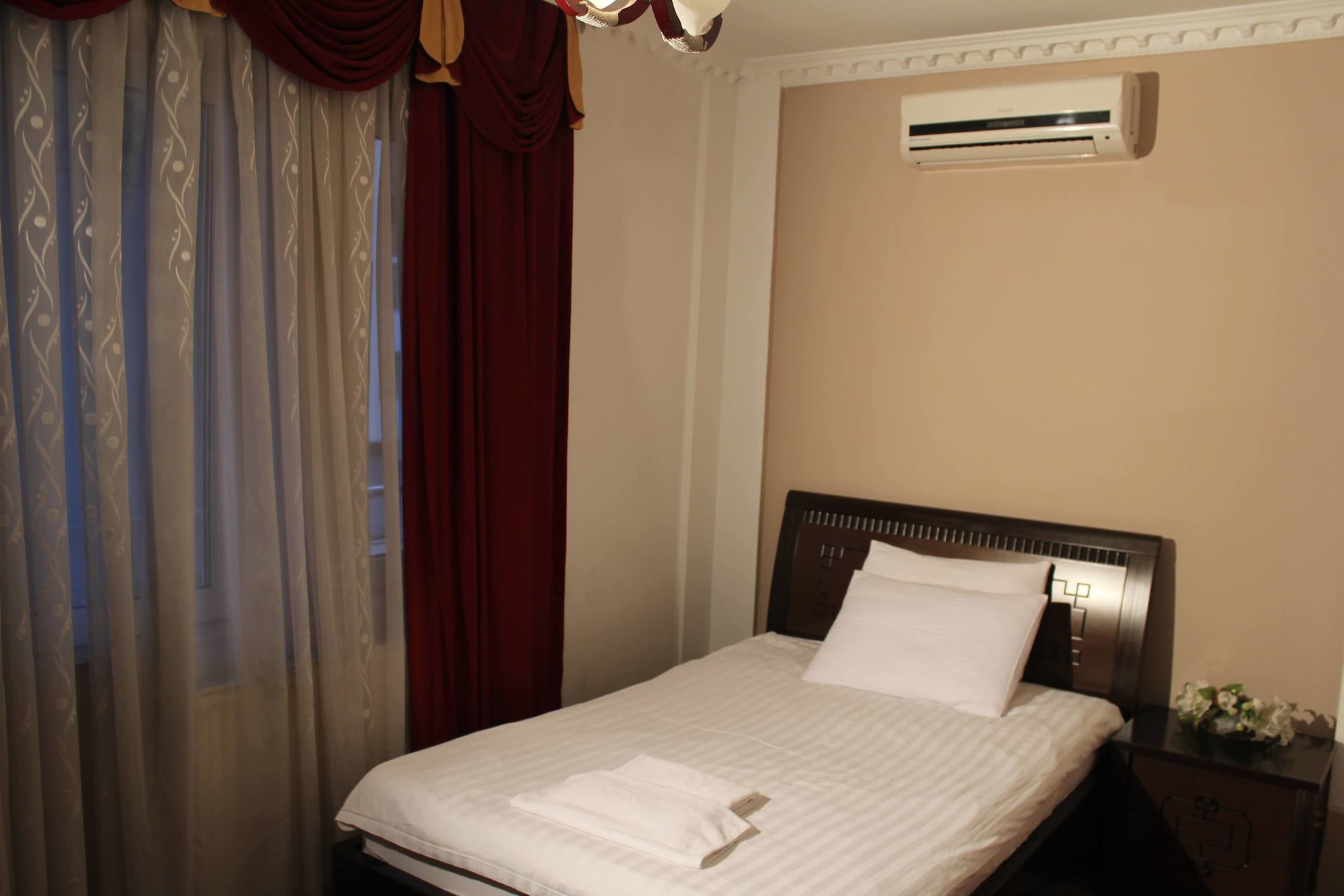 ECONOMY, SINGLE, SINGLE BED