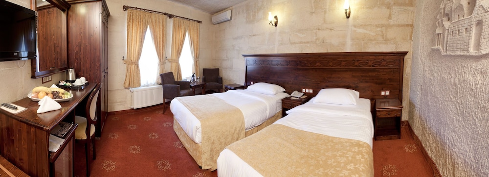Dilek Kaya Hotel Special Class 42/71