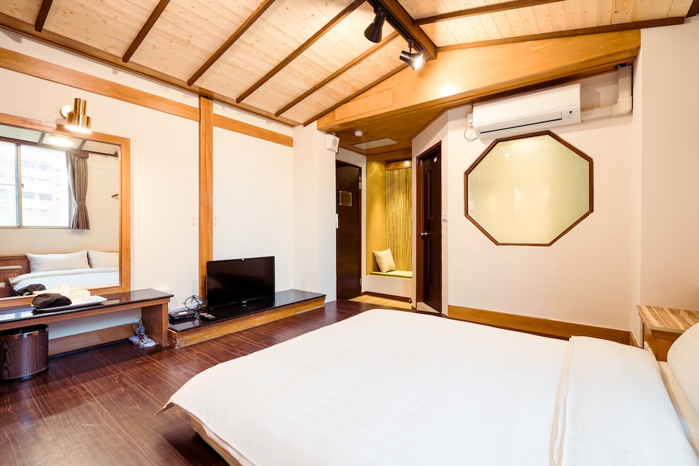 Tainan Inn 22/75