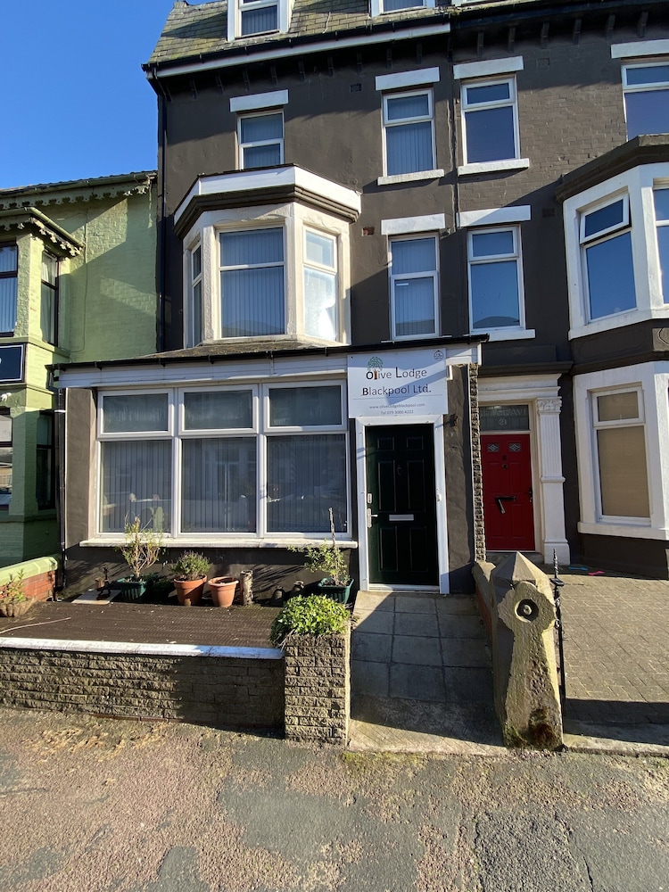 Olive Lodge Blackpool 24/29