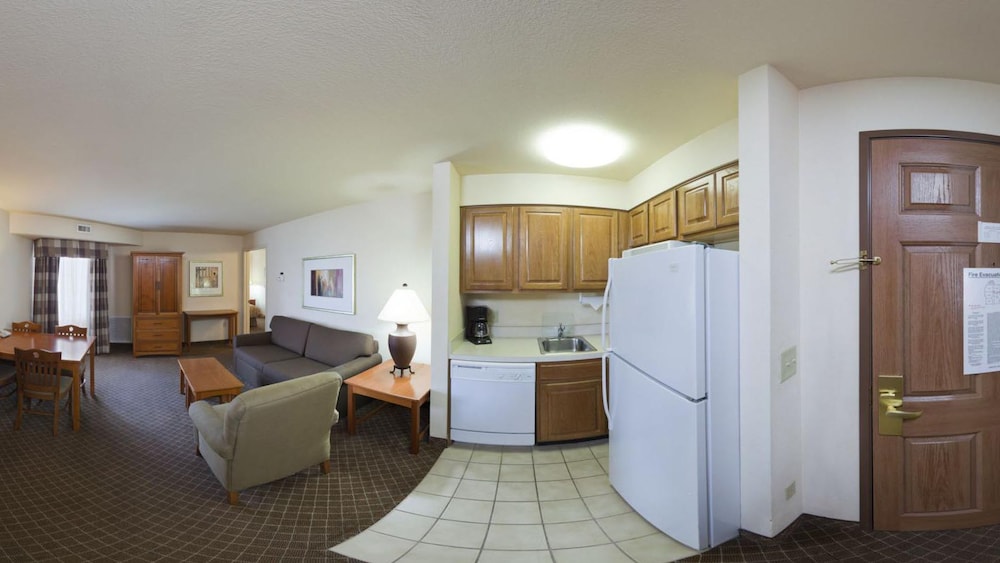 Staybridge Suites Tulsa-Woodland Hills 36/56
