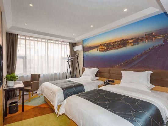 Elegant, Twin Beds