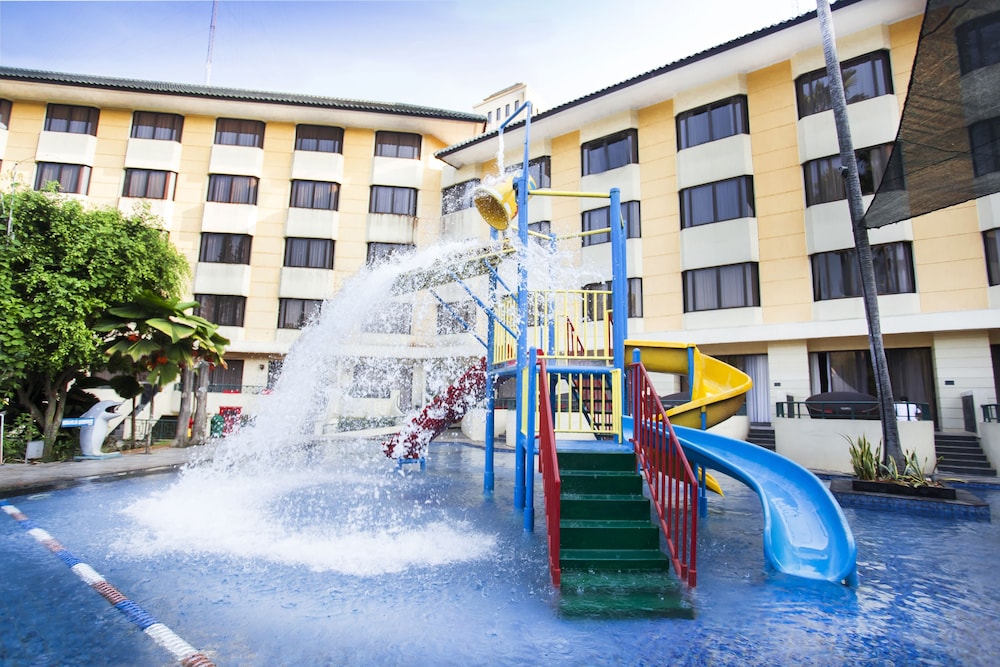 Prime Plaza Hotel Purwakarta 47/56