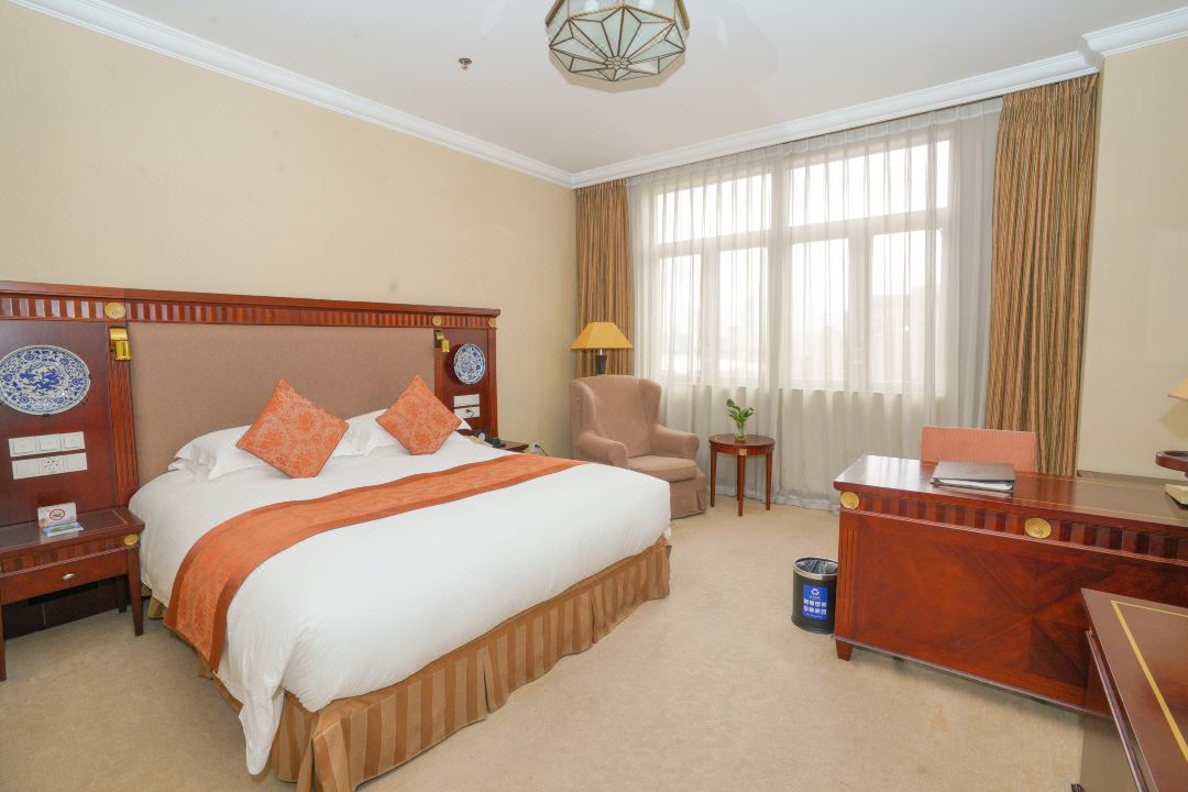 BUND VIEW CLASSIC QUEEN ROOM