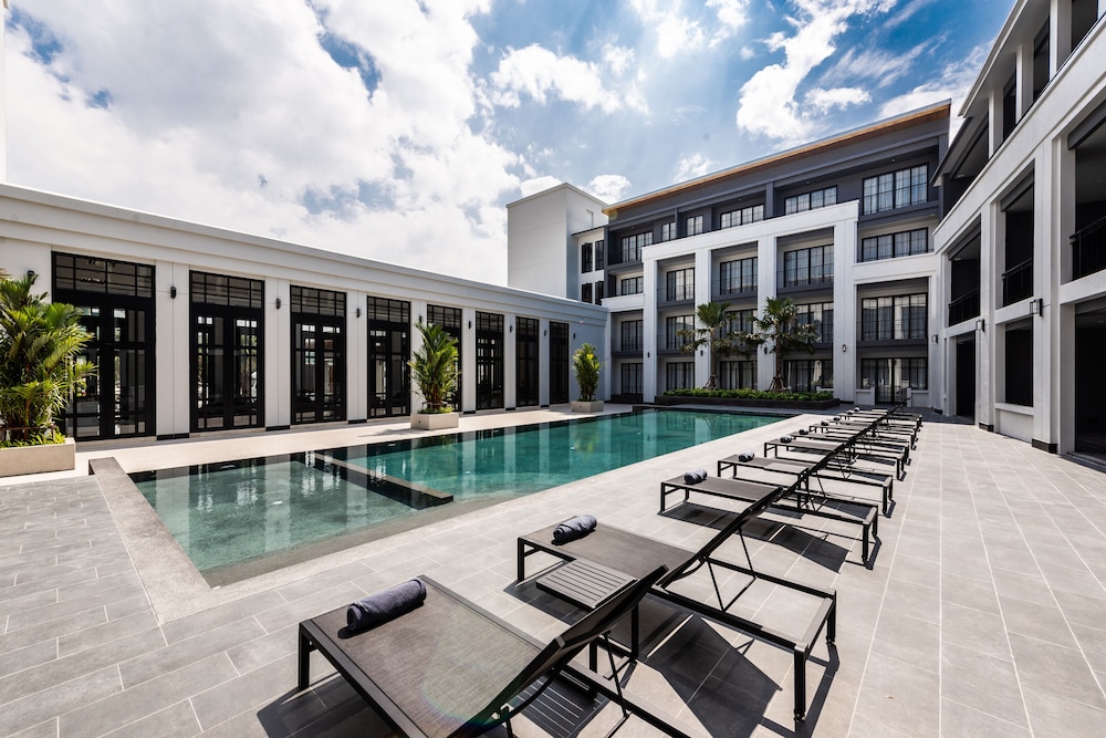 One Patio Hotel Pattaya 63/69