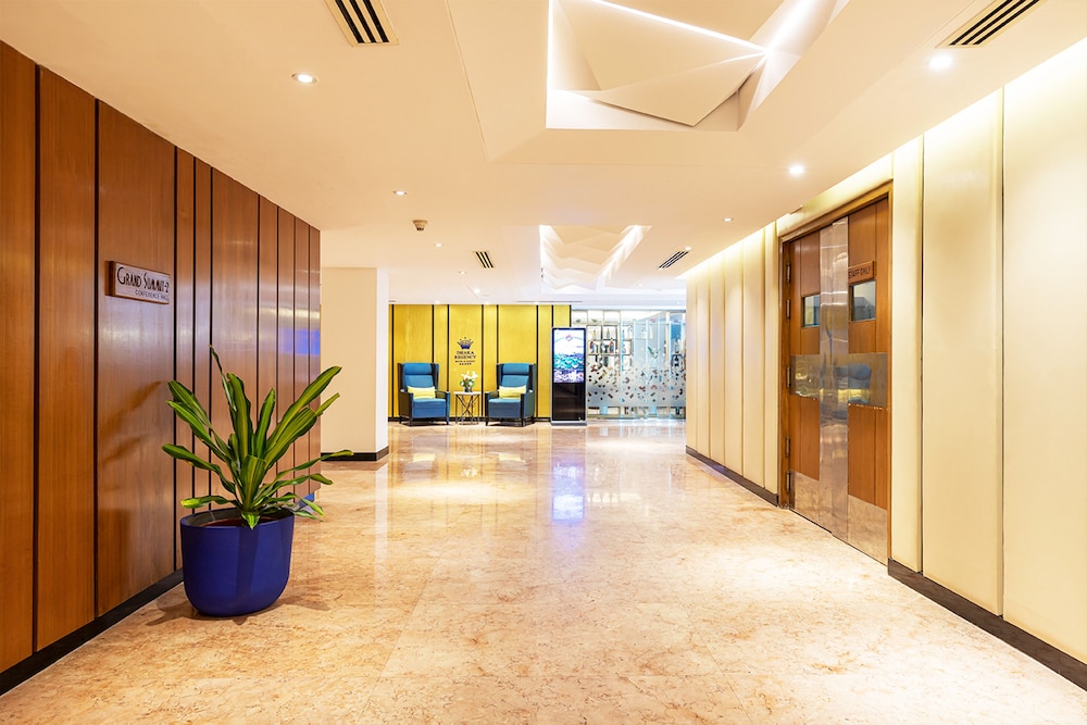 Dhaka Regency Hotel and Resort 8/64