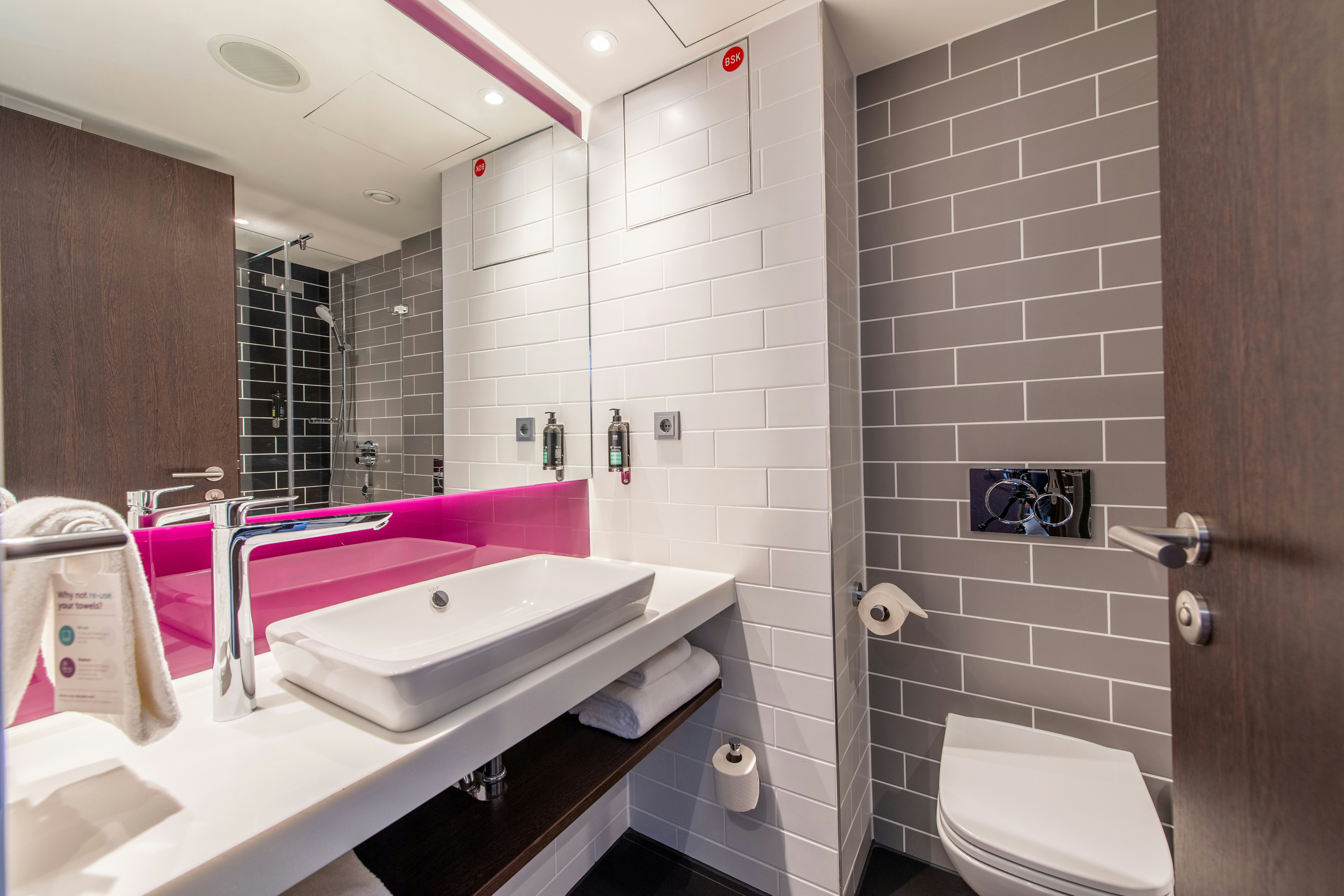 Premier Inn Stuttgart City Centre Hotel 24/24