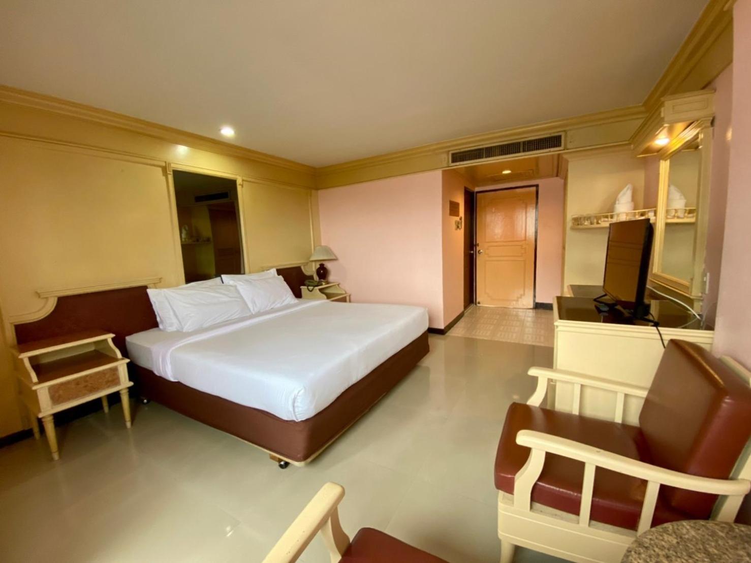 AA Hotel Pattaya 15/42