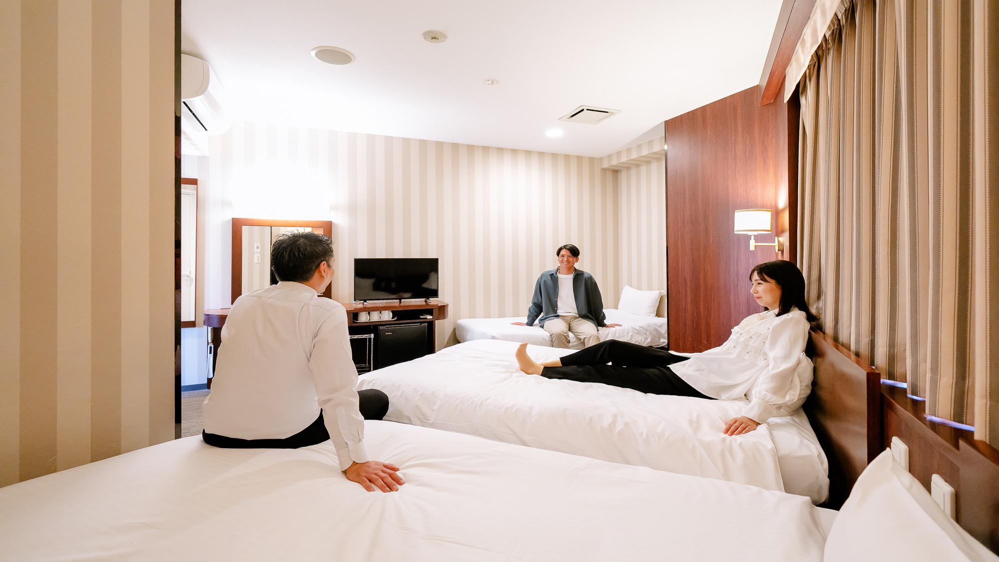 Relax, Twin Beds