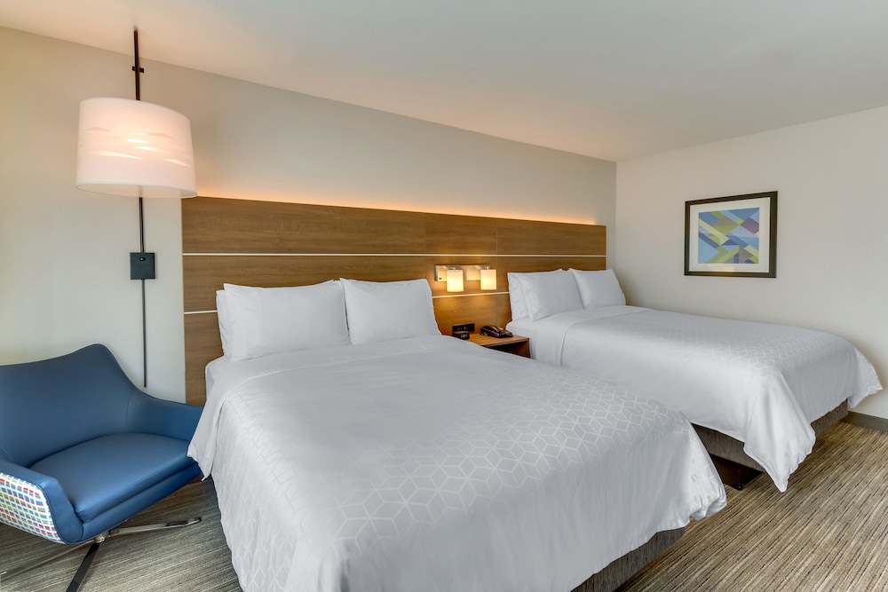 Holiday Inn Express and Suites Dawsonville 24/74
